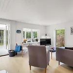 Eliene - 500m From The Sea By Interhome