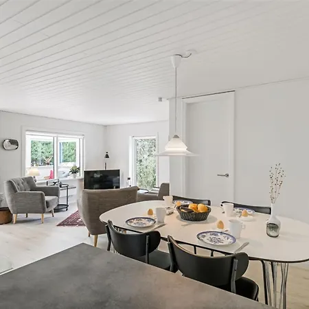 Eliene - 500m From The Sea By Interhome *