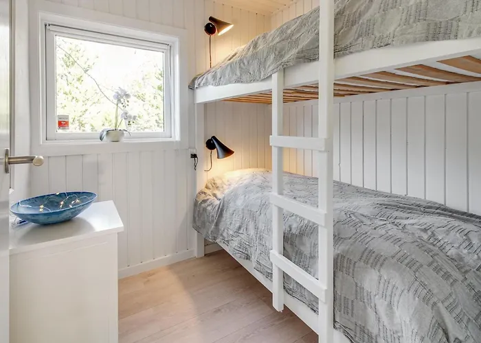 Eliene - 500m From The Sea By Interhome